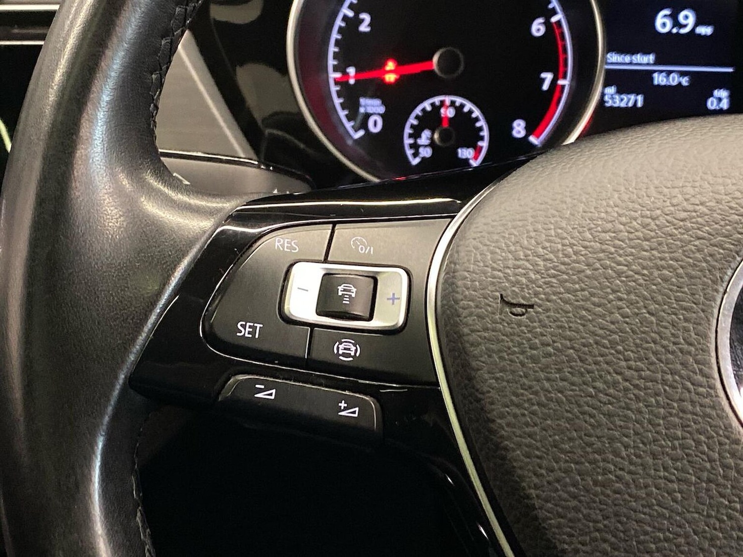 Used Volkswagen Touran 2021 for sale - 76497315: Photo 26