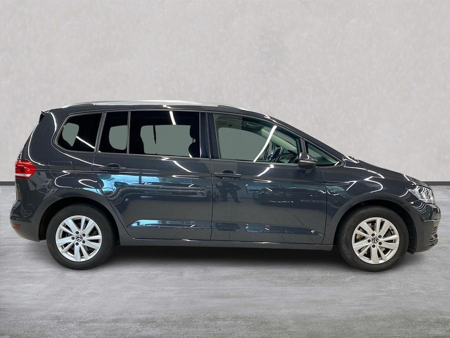 Used Volkswagen Touran 2021 for sale - 76497315: Photo 3