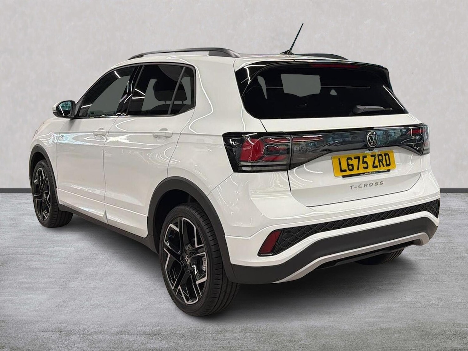 Used Volkswagen T-Cross 2025 for sale - 76232786: Photo 2