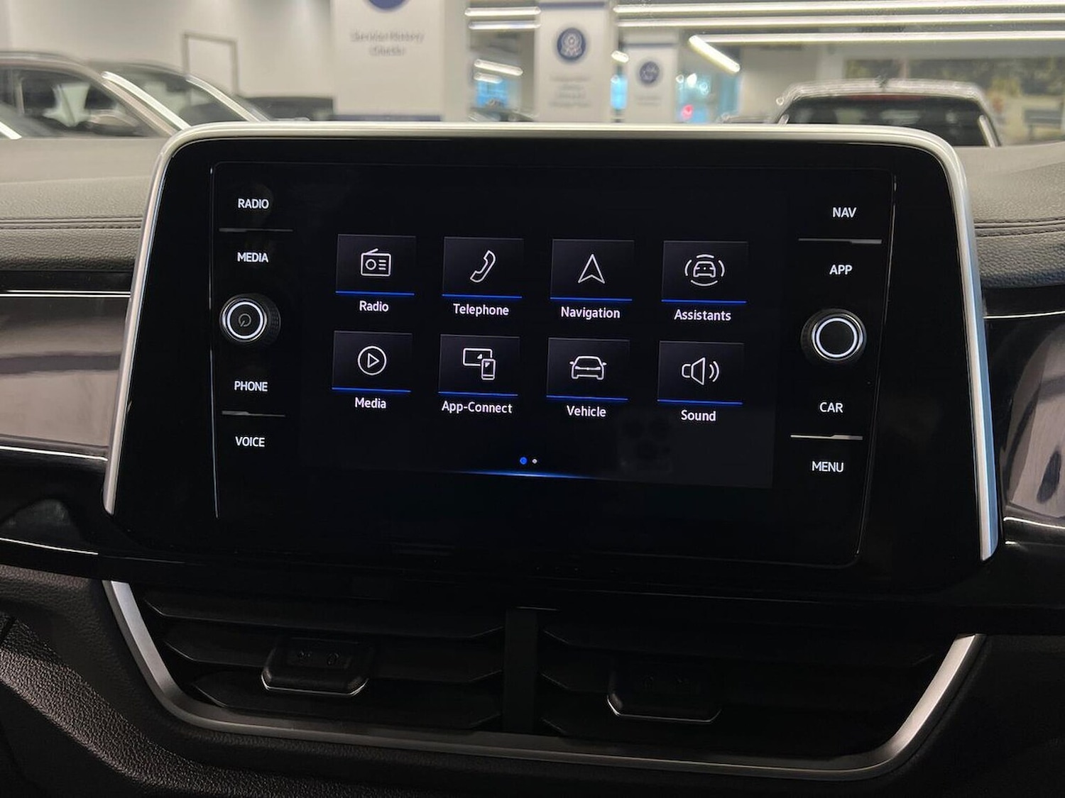 Used Volkswagen T-Roc 2022 for sale - 76736685: Photo 11