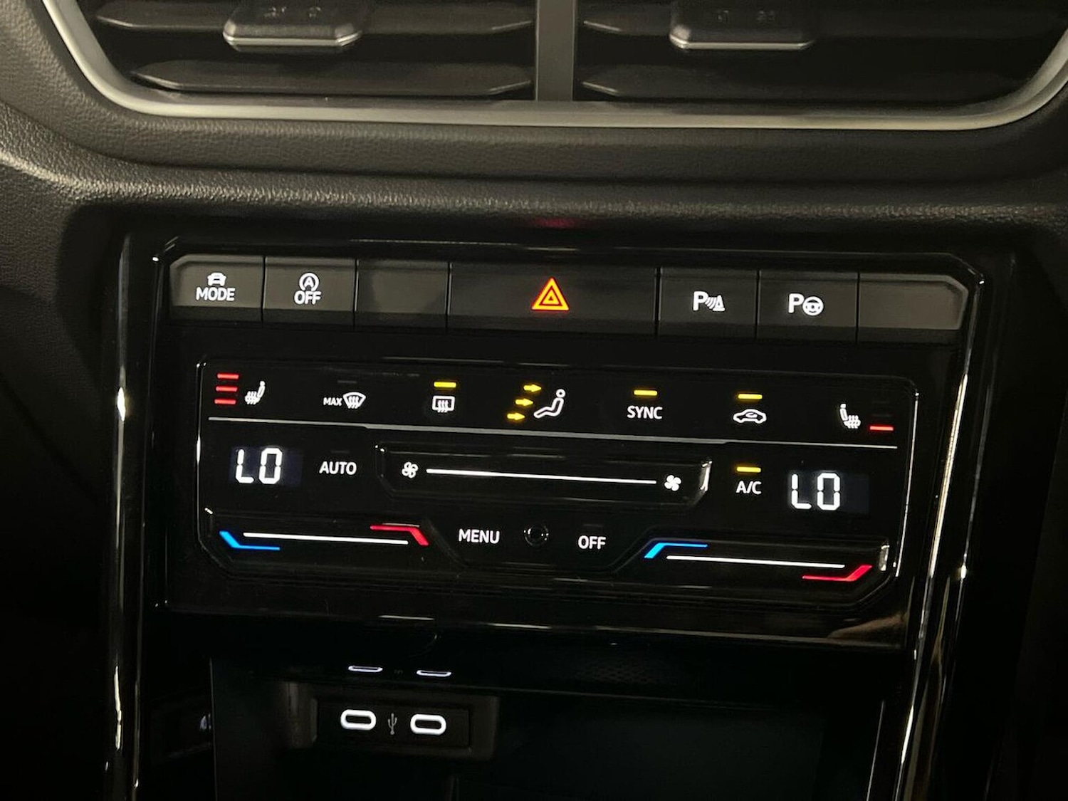 Used Volkswagen T-Roc 2022 for sale - 76736685: Photo 12