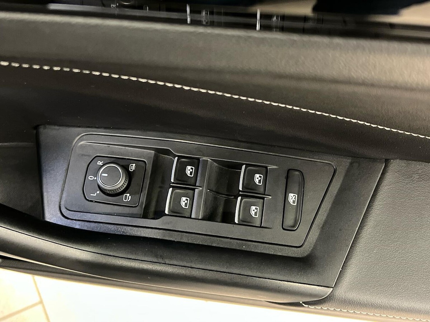 Used Volkswagen T-Roc 2022 for sale - 76736685: Photo 21