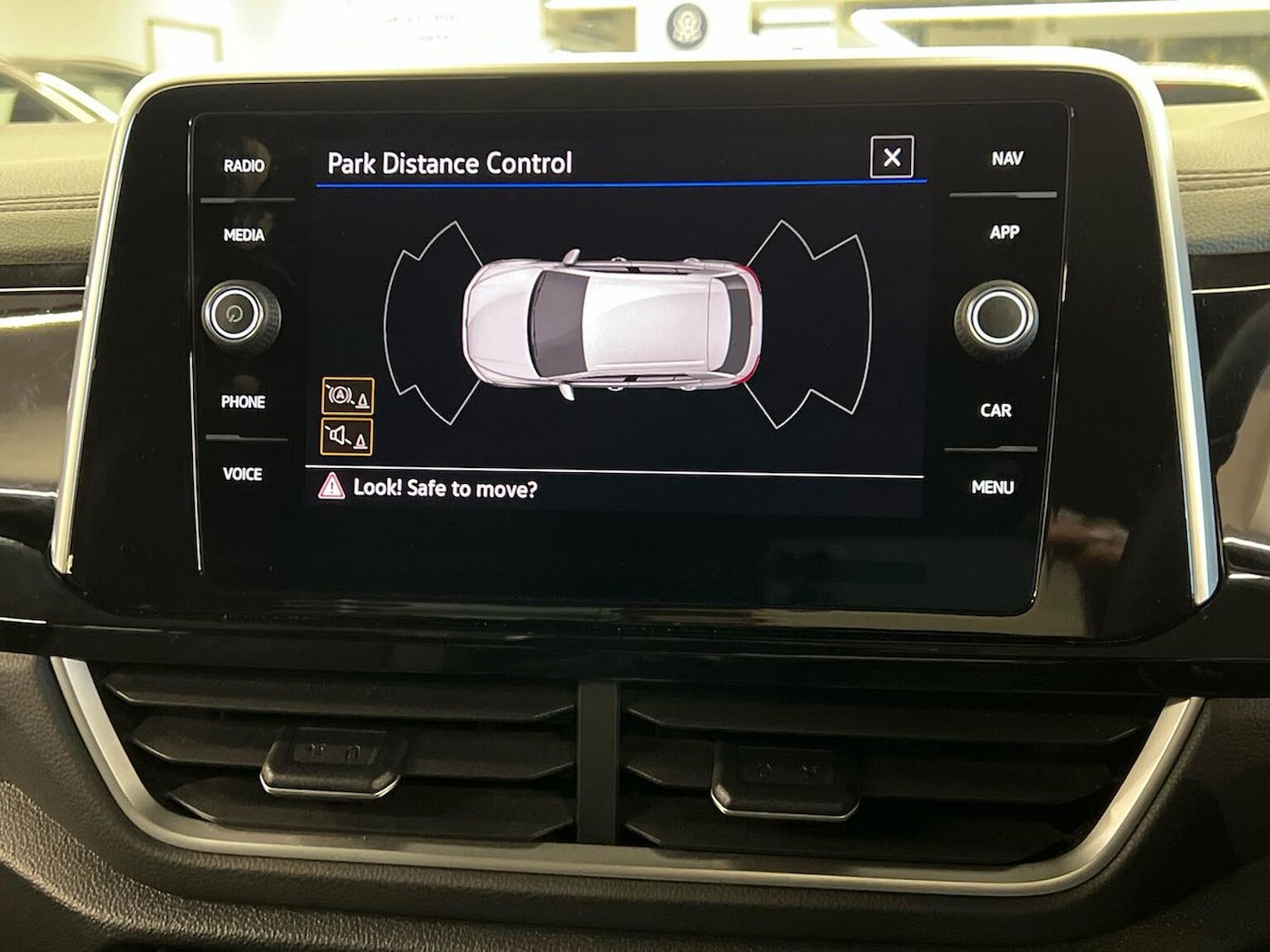 Used Volkswagen T-Roc 2022 for sale - 76736685: Photo 22