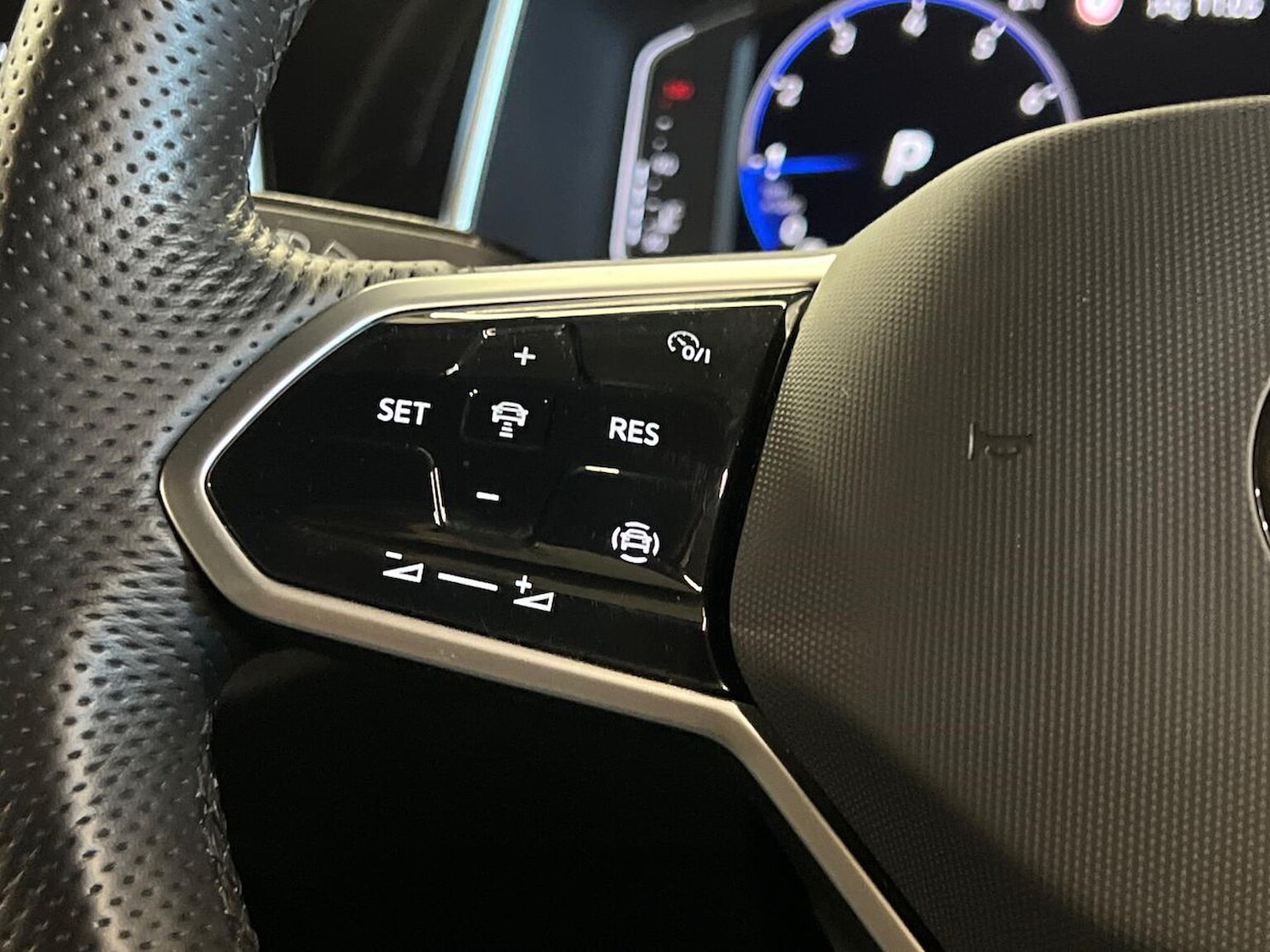 Used Volkswagen T-Roc 2022 for sale - 76736685: Photo 26