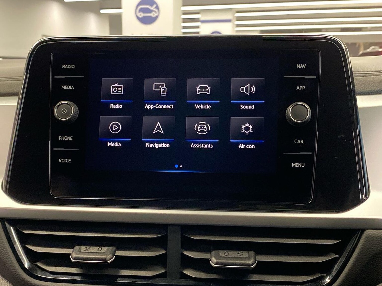 Used Volkswagen T-Roc 2023 for sale - 76324610: Photo 11