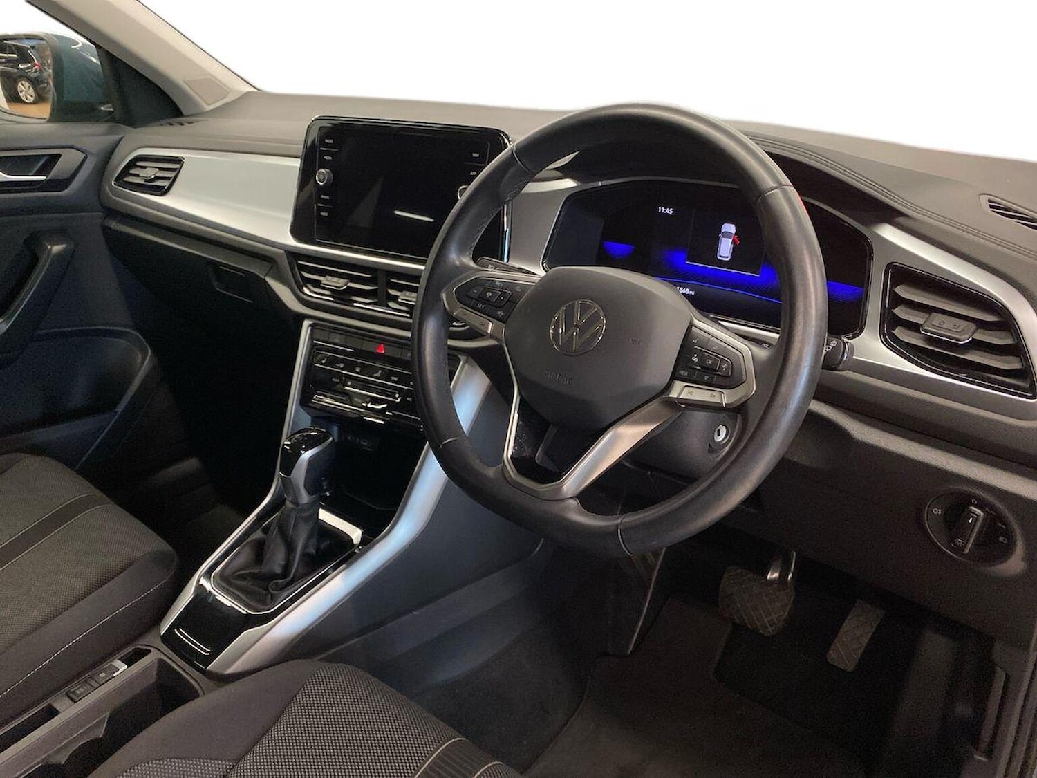 Used Volkswagen T-Roc 2023 for sale - 76324610: Photo 15