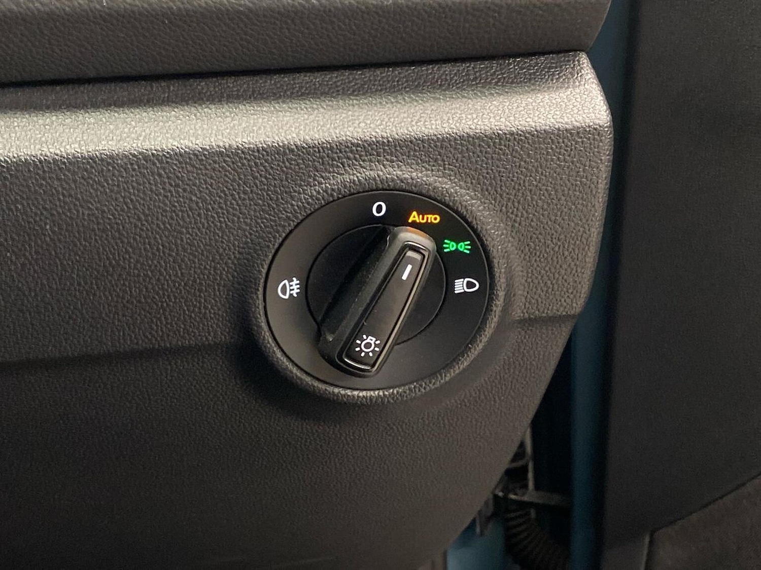 Used Volkswagen T-Roc 2023 for sale - 76324610: Photo 23