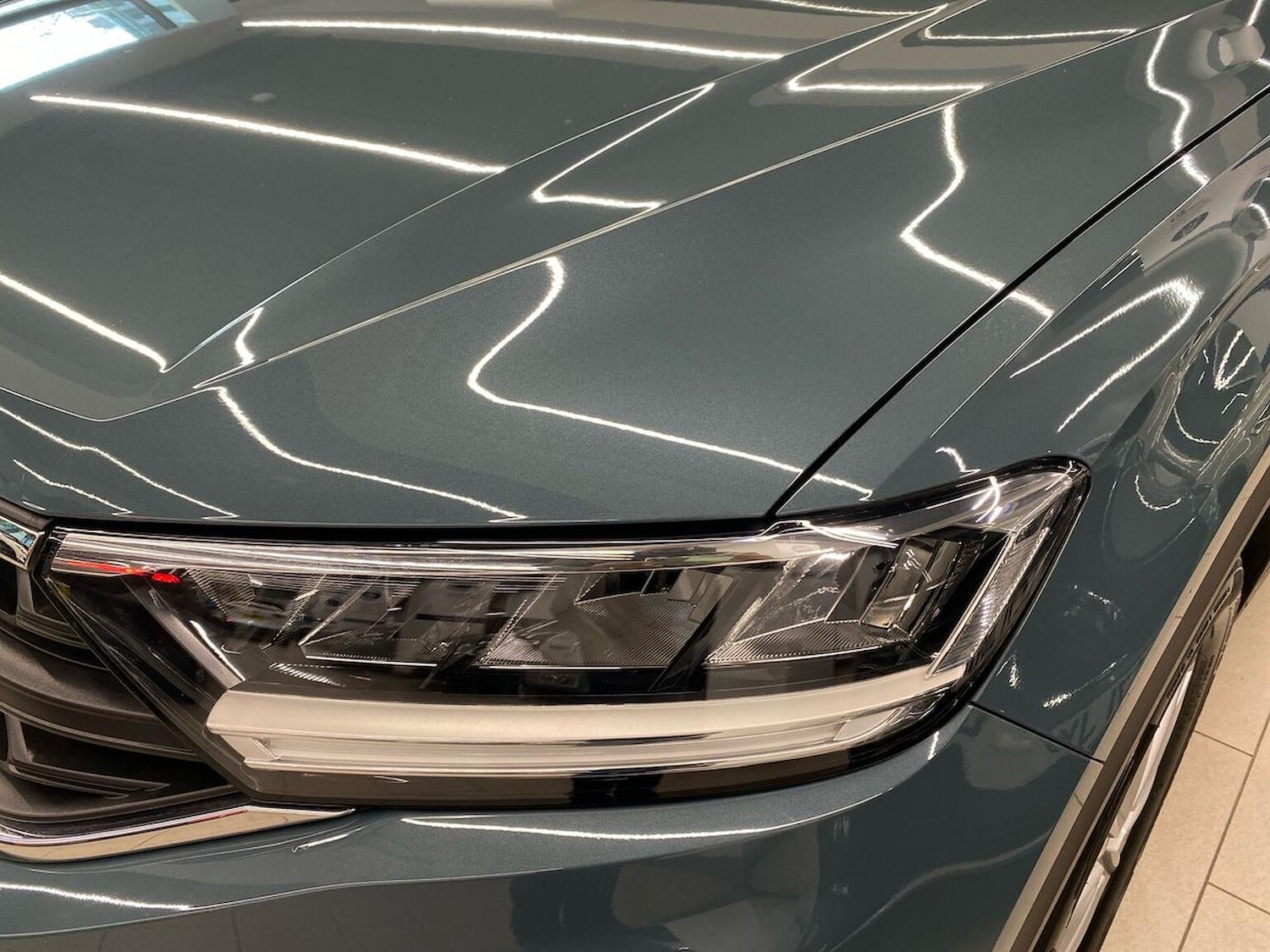 Used Volkswagen T-Roc 2023 for sale - 76324610: Photo 29