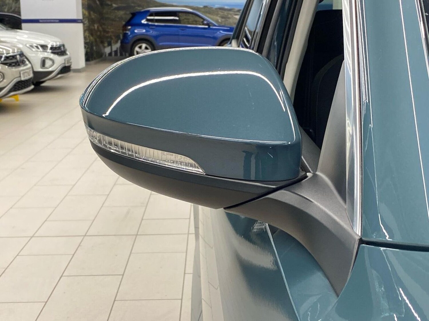 Used Volkswagen T-Roc 2023 for sale - 76324610: Photo 32