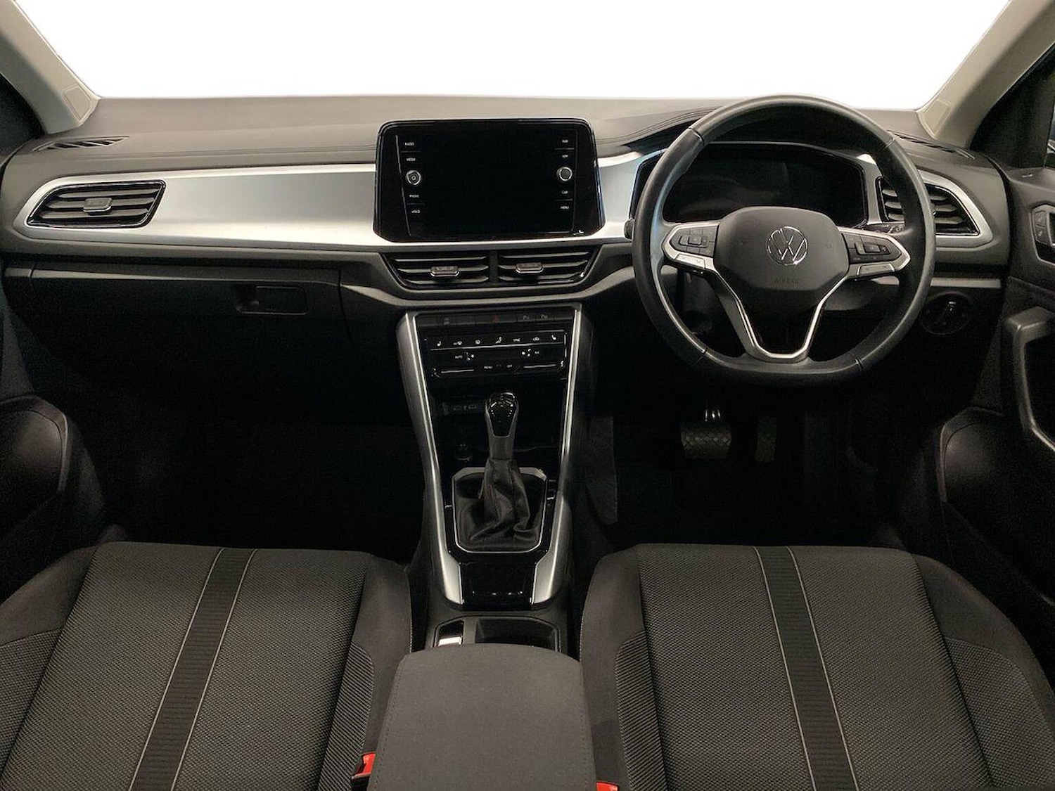 Used Volkswagen T-Roc 2023 for sale - 76324610: Photo 8