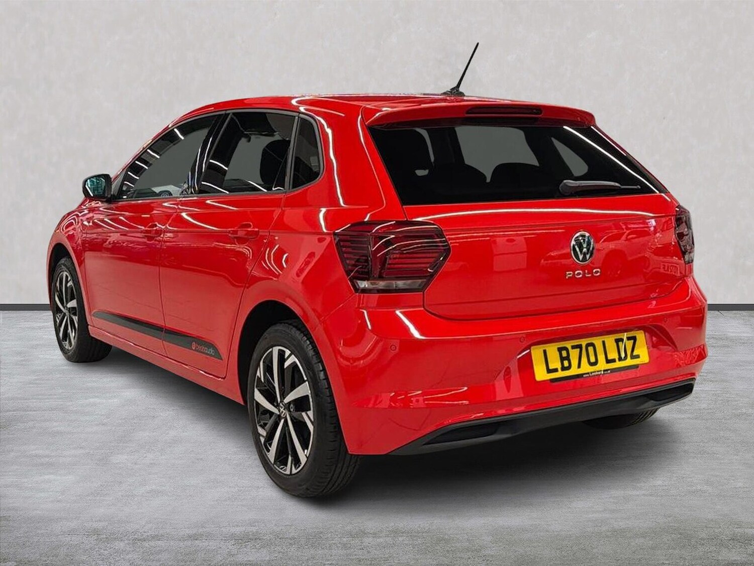 Used Volkswagen Polo 2020 for sale - 76287303: Photo 2