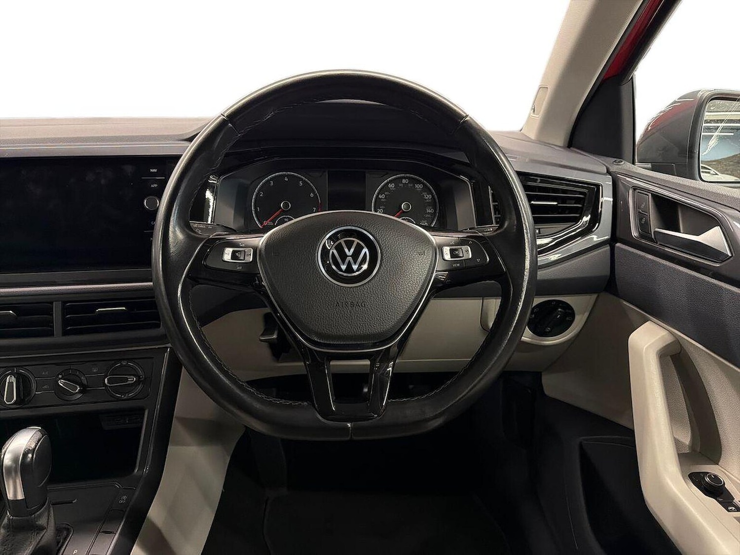 Used Volkswagen Polo 2020 for sale - 76287303: Photo 9