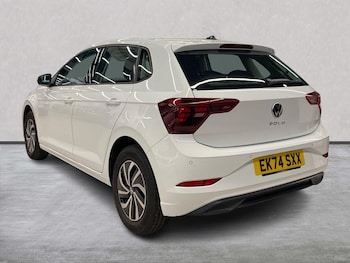 Used Volkswagen Polo 2024 for sale - 76699402: Photo