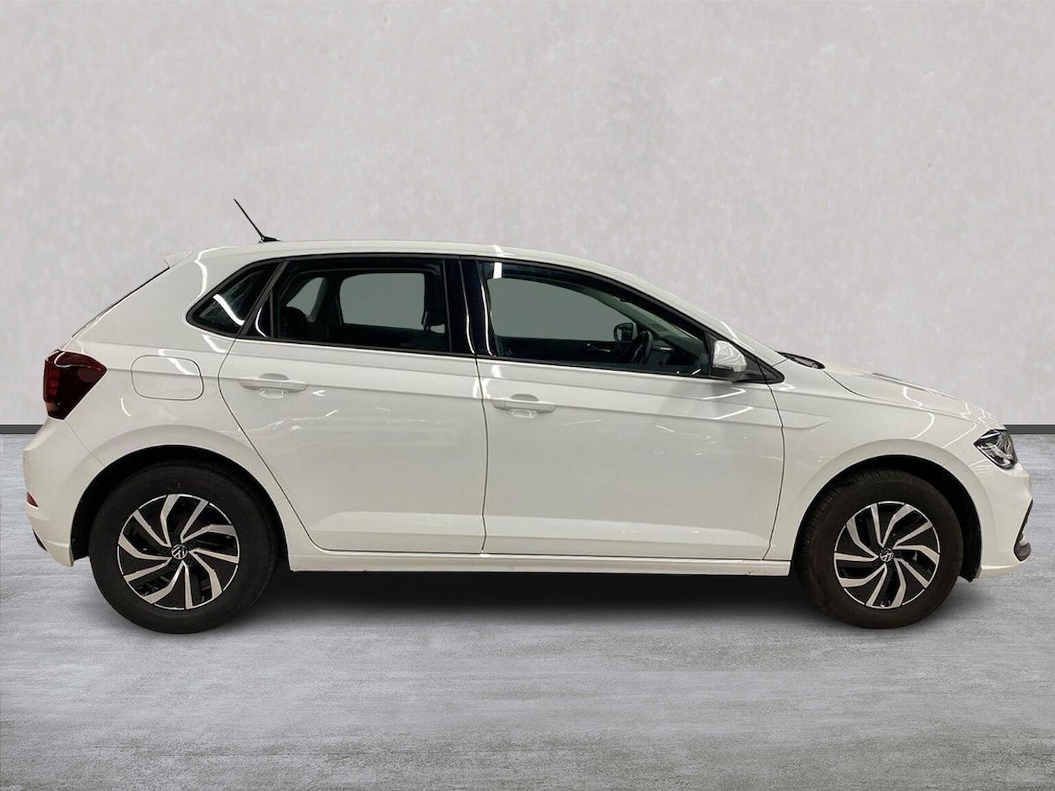 Used Volkswagen Polo 2024 for sale - 76699402: Photo 3