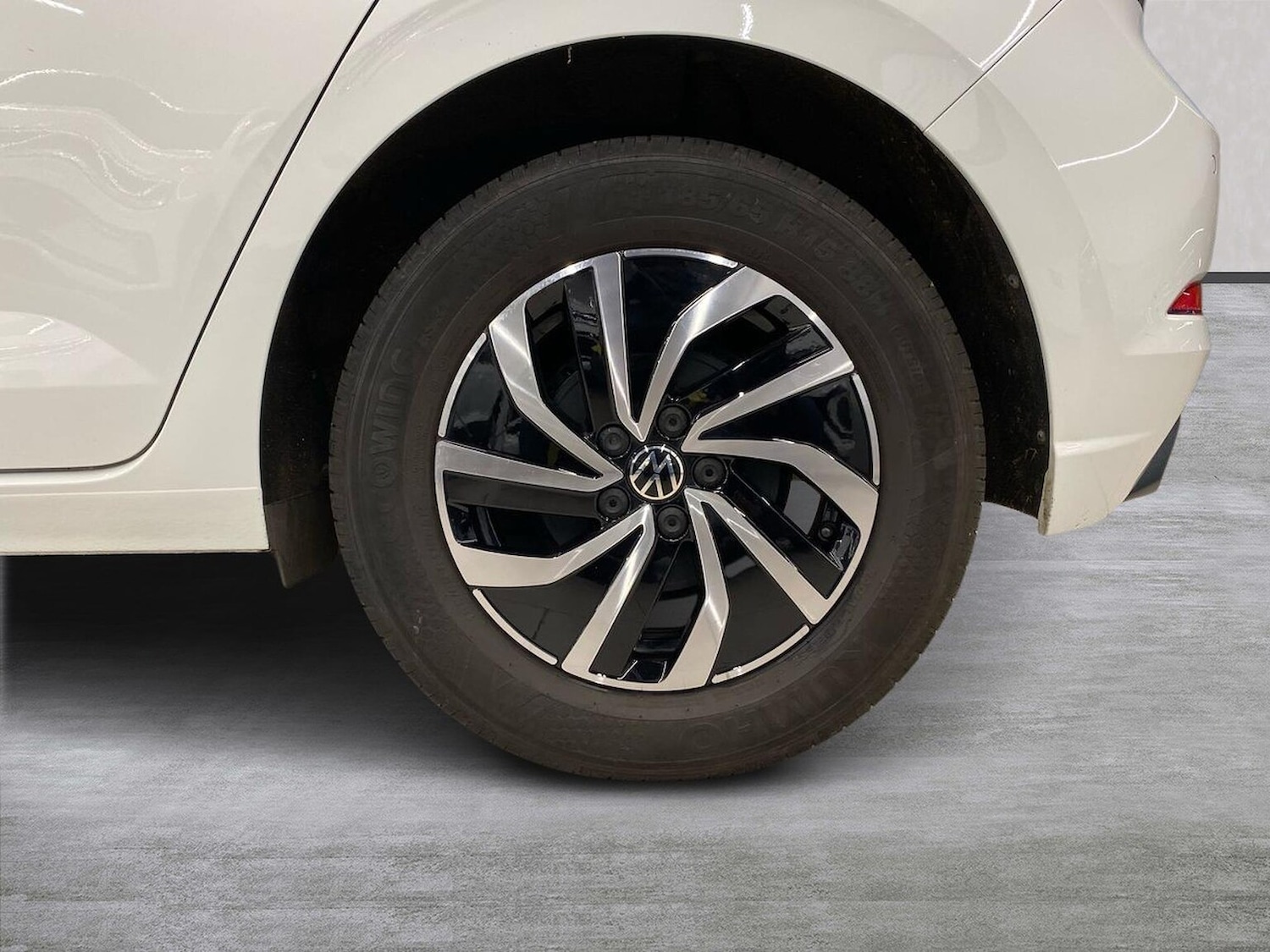 Used Volkswagen Polo 2024 for sale - 76699402: Photo 6