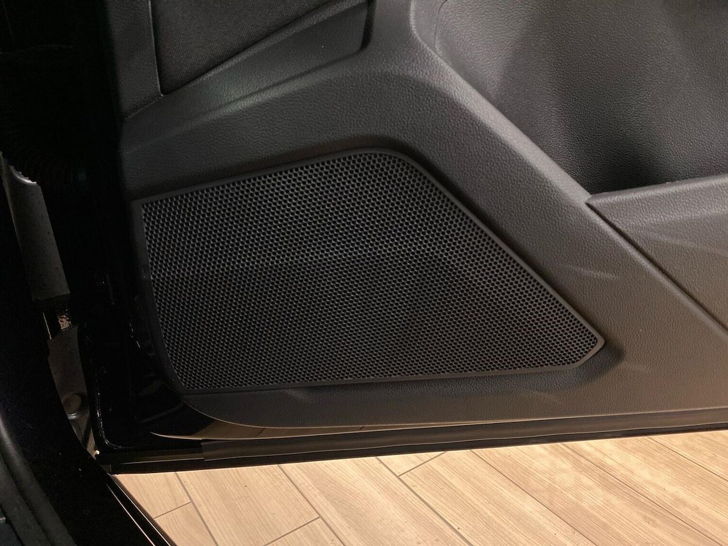 Used Volkswagen T-Roc 2025 for sale - 76219193: Photo 29