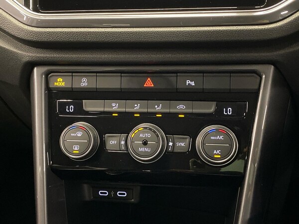 Used Volkswagen T-Roc 2021 for sale - 76143000: Photo 12