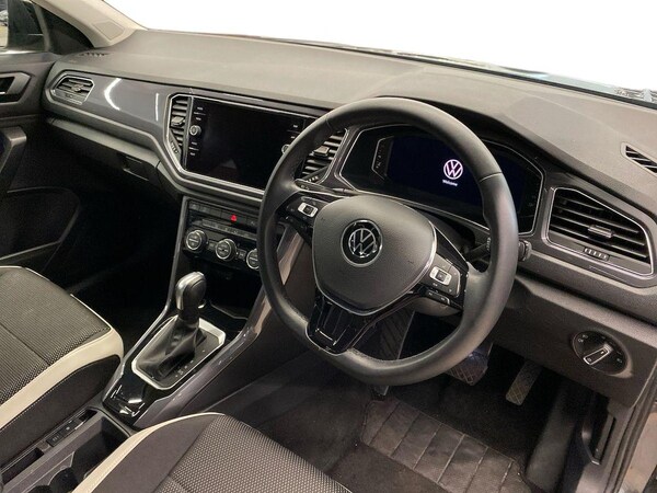 Used Volkswagen T-Roc 2021 for sale - 76143000: Photo 15