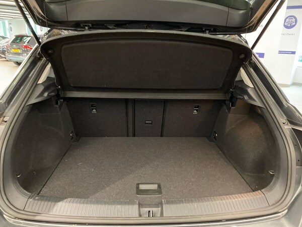 Used Volkswagen T-Roc 2021 for sale - 76143000: Photo 17