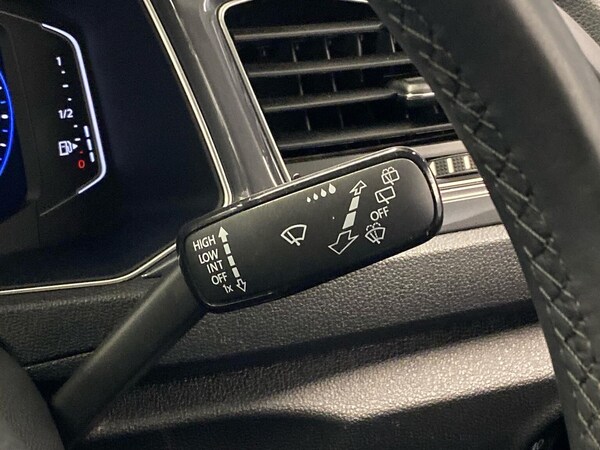 Used Volkswagen T-Roc 2021 for sale - 76143000: Photo 27