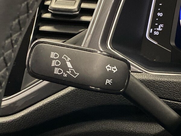 Used Volkswagen T-Roc 2021 for sale - 76143000: Photo 28