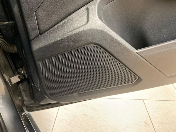 Used Volkswagen T-Roc 2021 for sale - 76143000: Photo 29