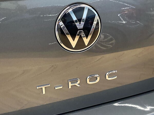 Used Volkswagen T-Roc 2021 for sale - 76143000: Photo 31