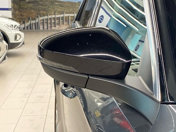Used Volkswagen T-Roc 2021 for sale - 76143000: Photo 33