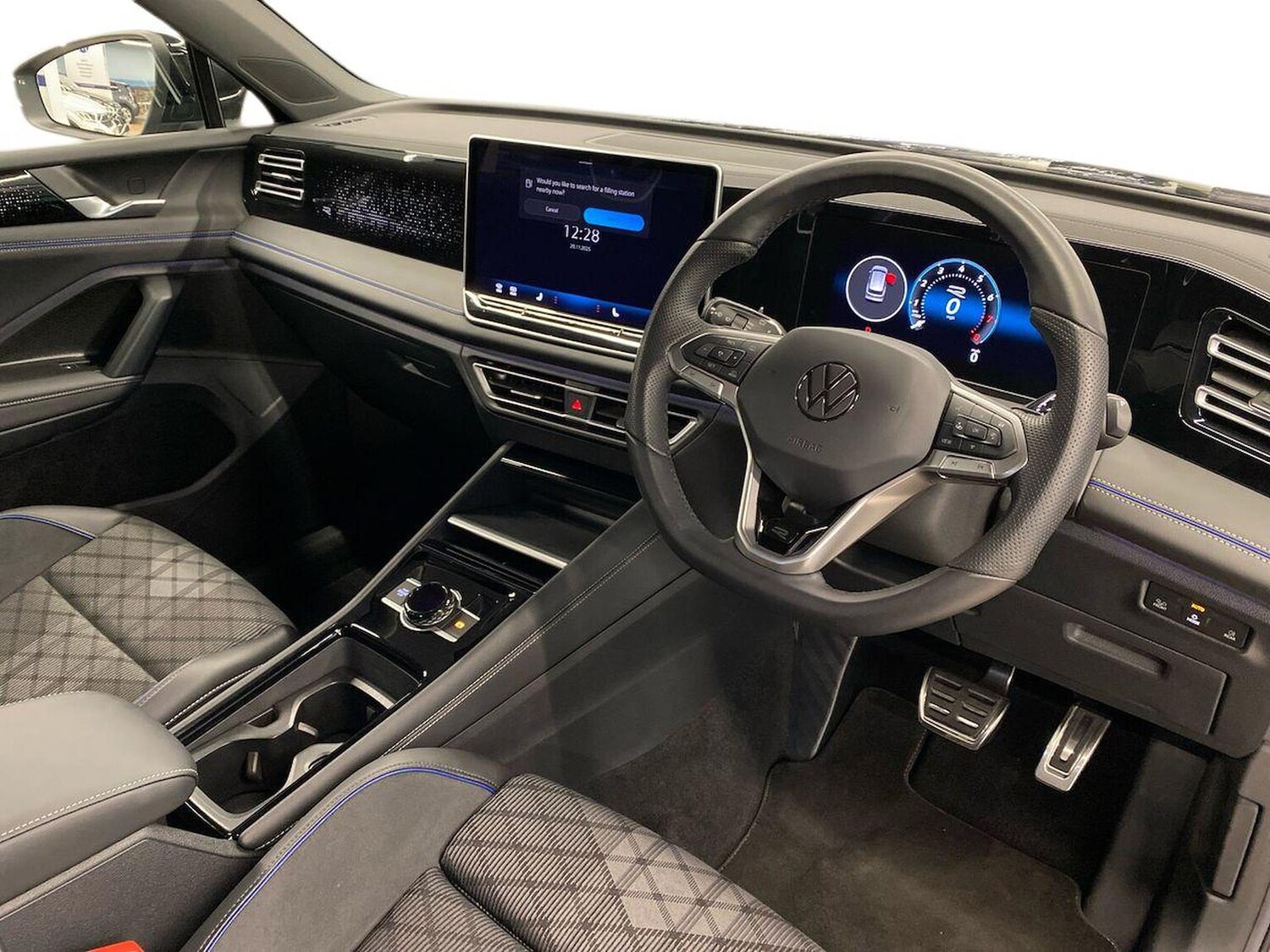 Used Volkswagen Tiguan 2024 for sale - 76638869: Photo 15