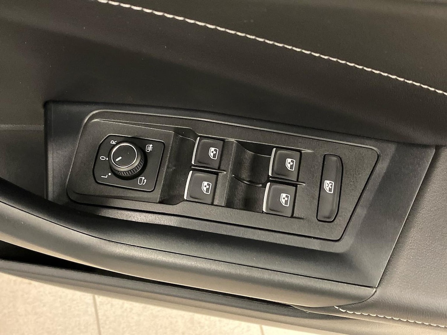 Used Volkswagen T-Roc 2025 for sale - 77528871: Photo 21