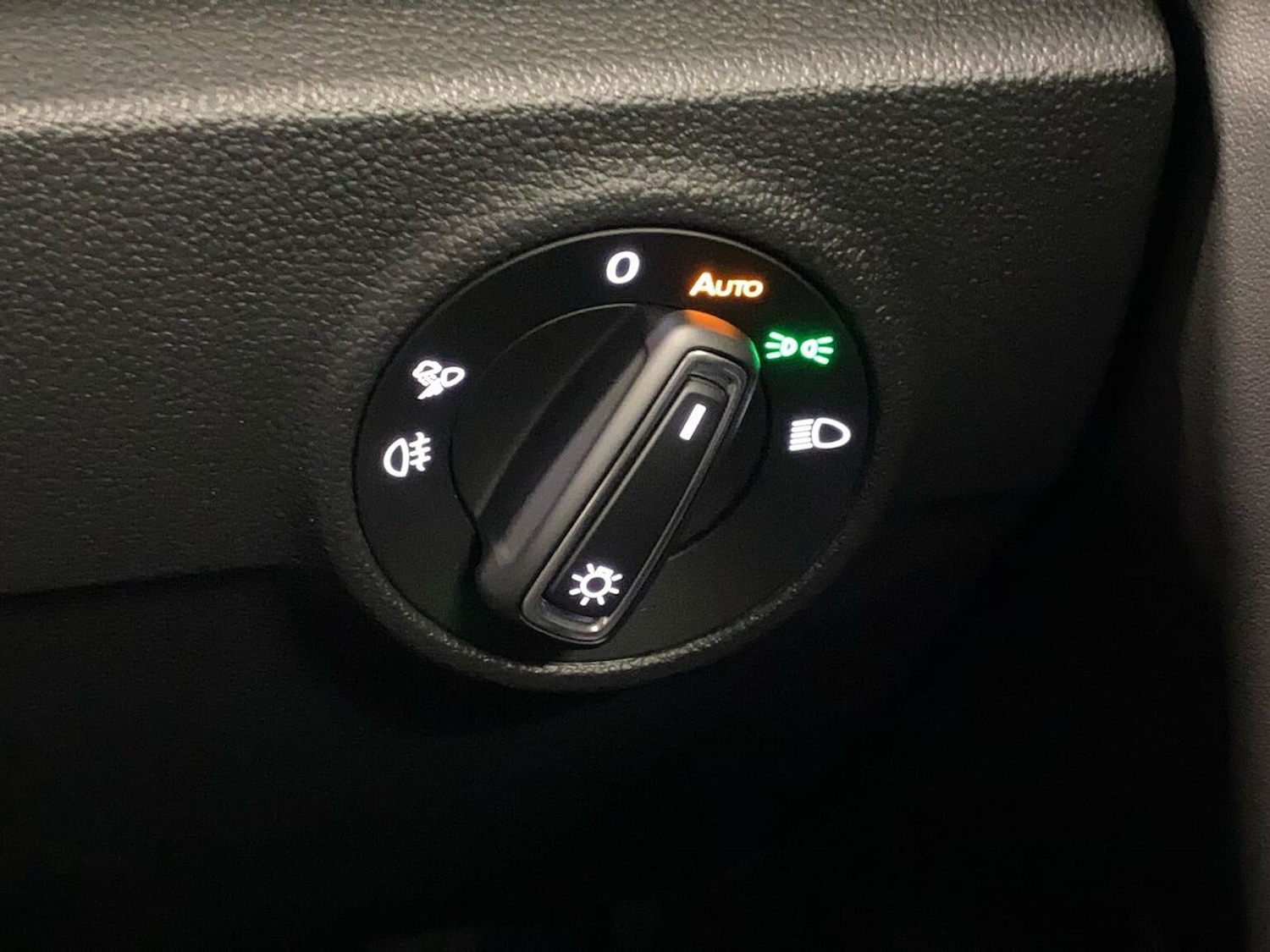 Used Volkswagen T-Roc 2025 for sale - 77528871: Photo 22