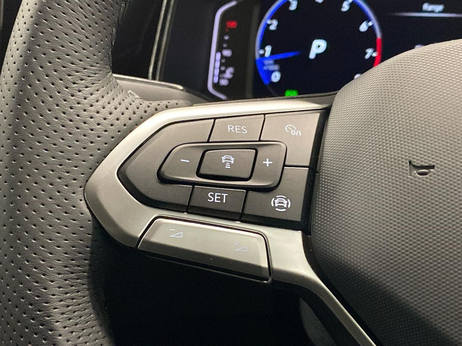 Used Volkswagen T-Roc 2025 for sale - 77528871: Photo 27