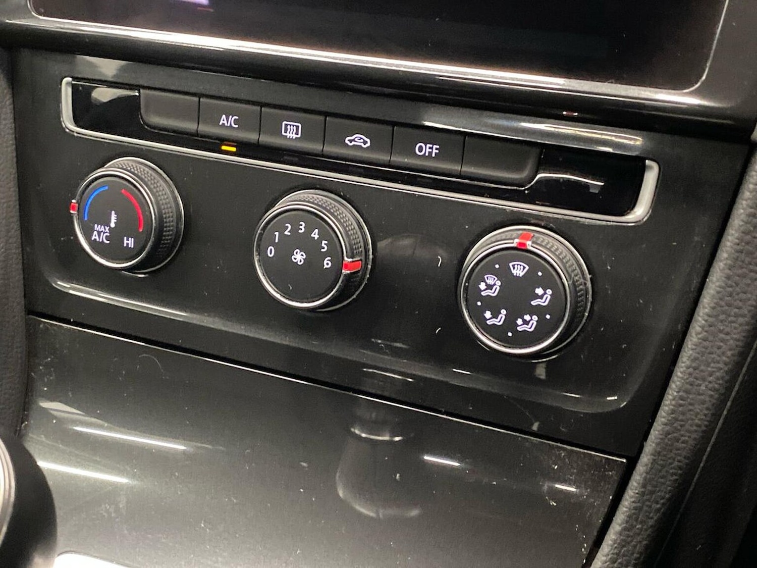 Used Volkswagen Golf 2019 for sale - 76785190: Photo 12