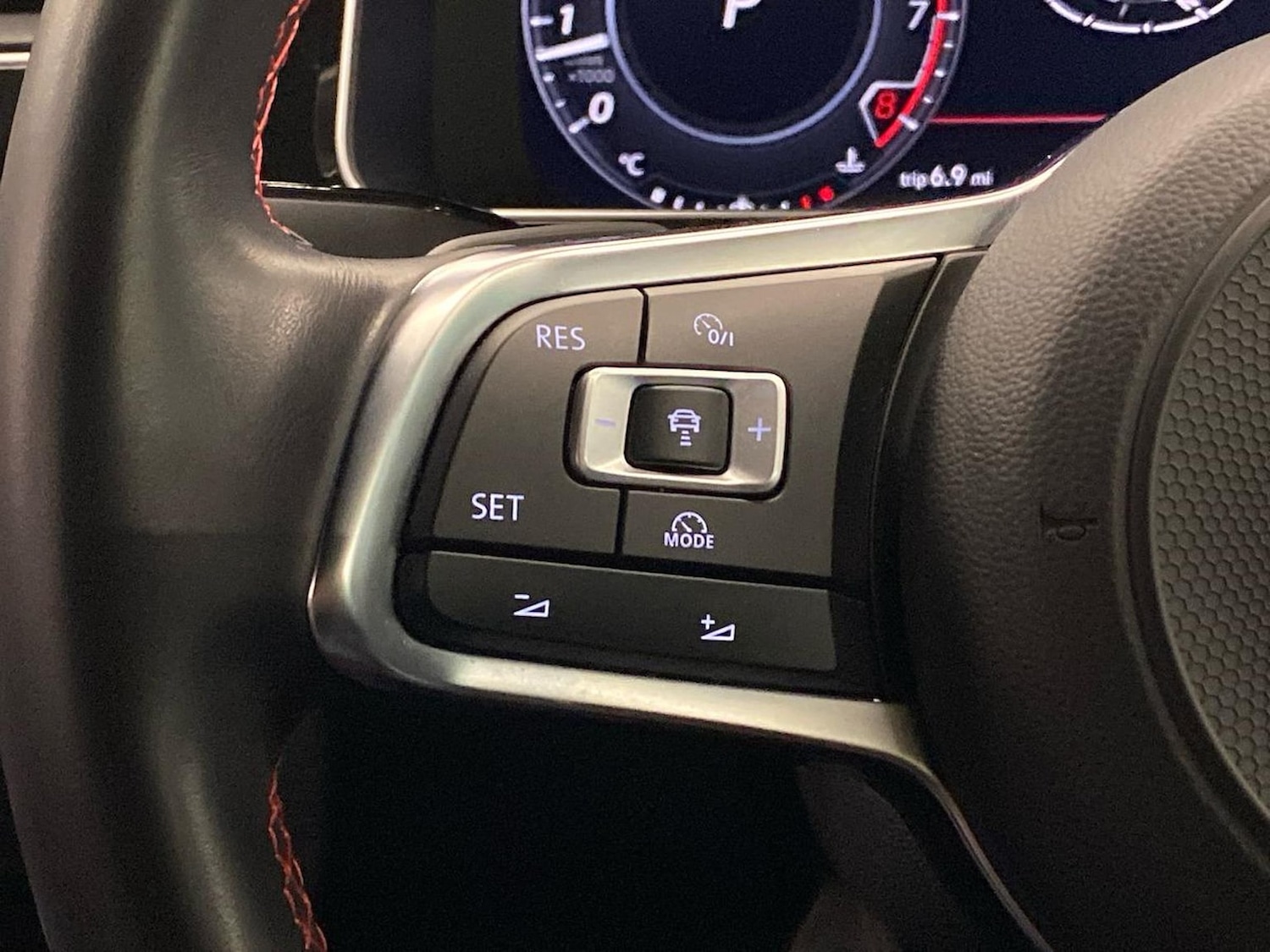 Used Volkswagen Golf 2018 for sale - 76611641: Photo 26