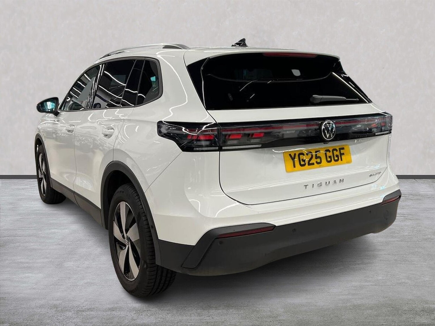 Used Volkswagen Tiguan 2025 for sale - 75956520: Photo 2