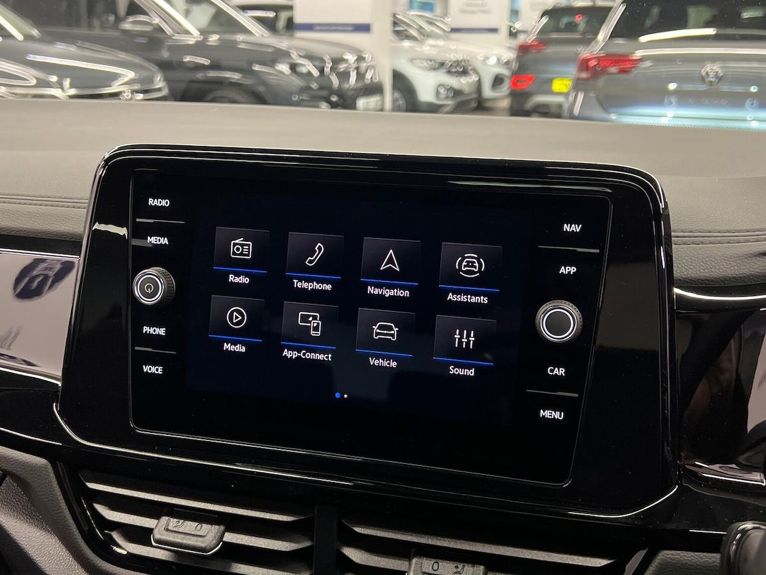 Used Volkswagen T-Roc 2026 for sale - 77639327: Photo 11