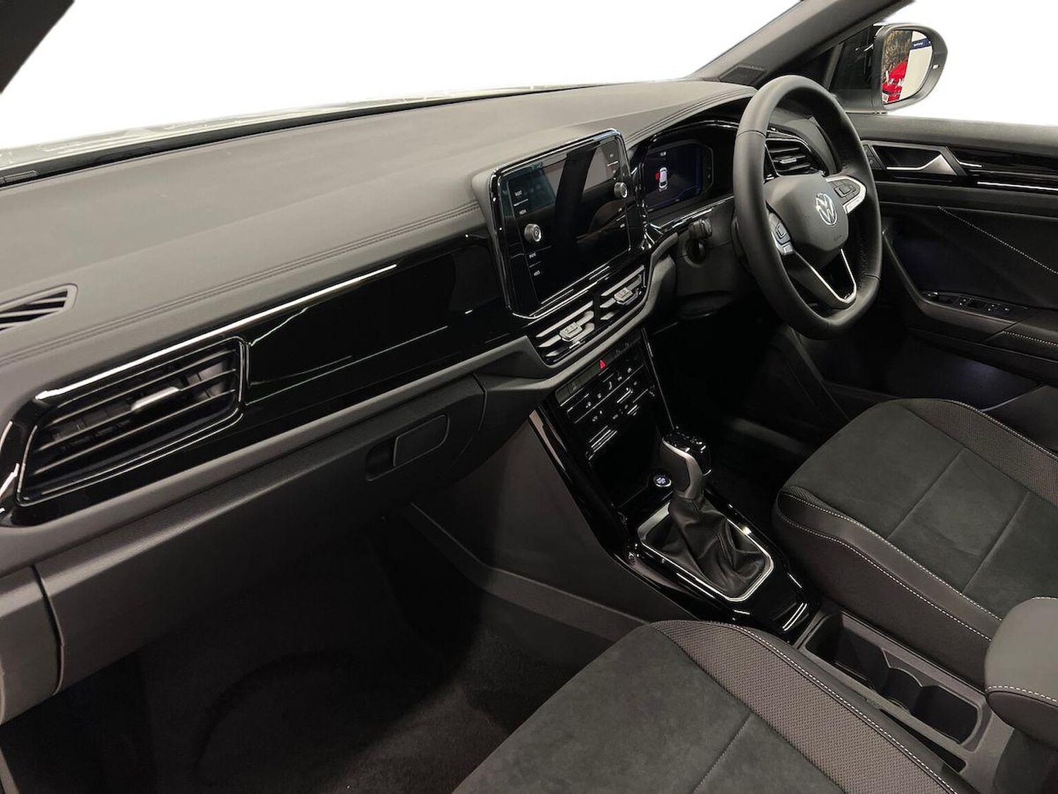 Used Volkswagen T-Roc 2026 for sale - 77639327: Photo 7