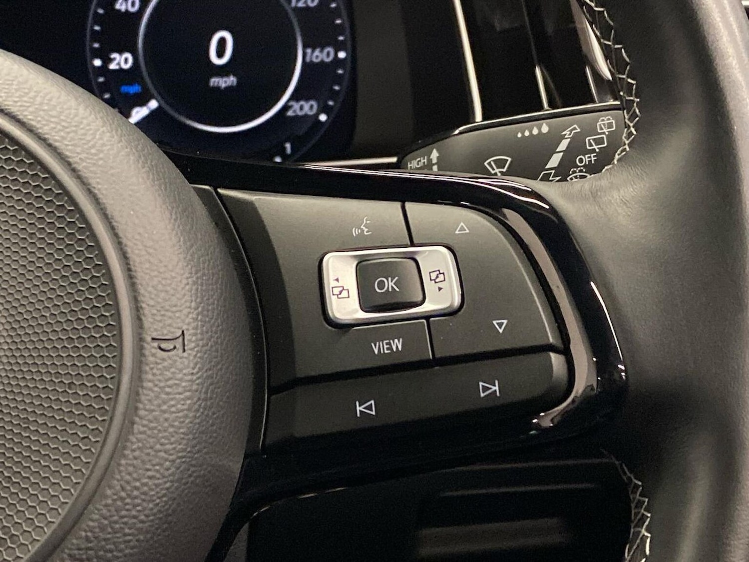 Used Volkswagen Golf 2020 for sale - 76735621: Photo 25