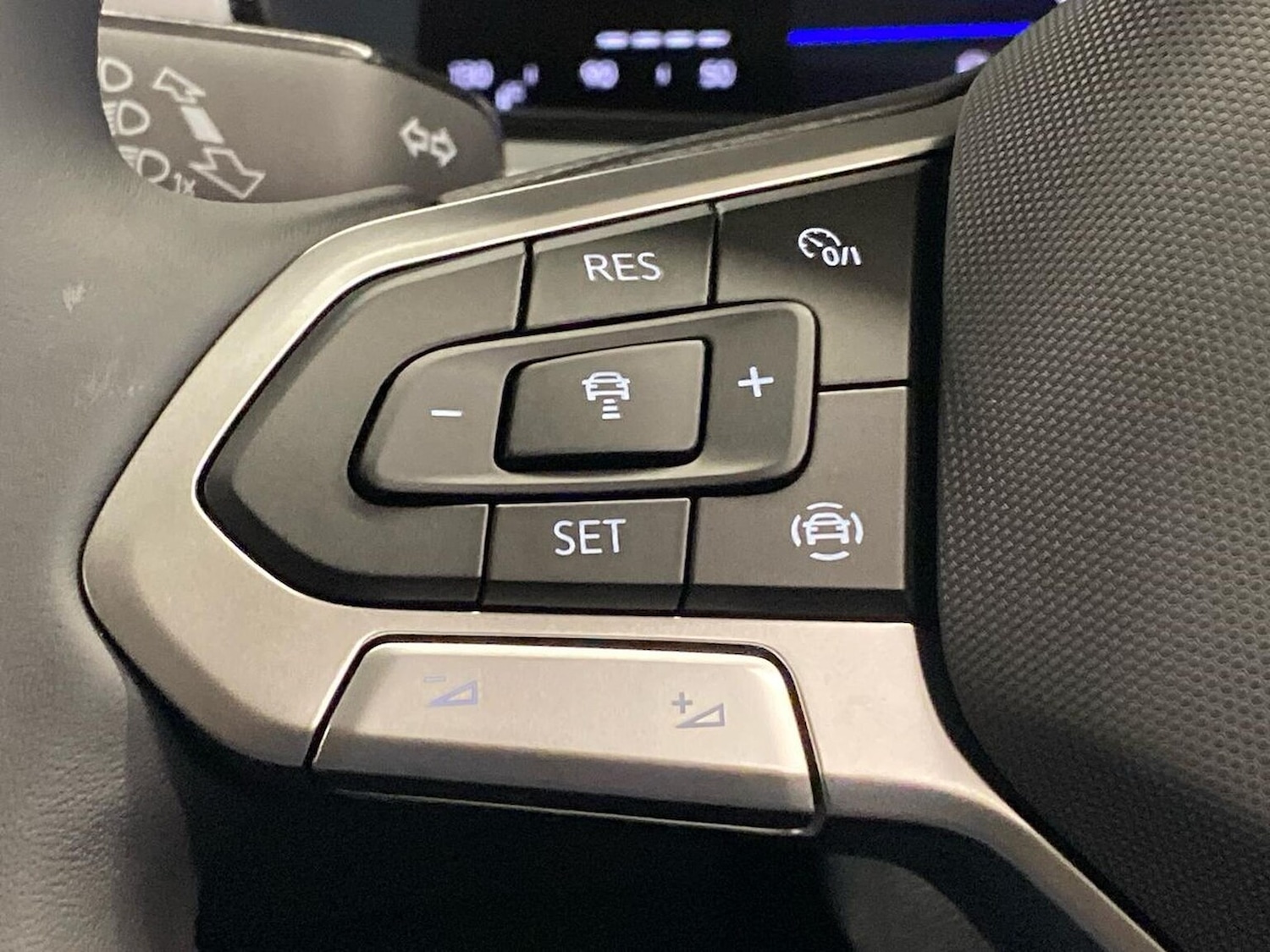 Used Volkswagen T-Roc 2025 for sale - 77916122: Photo 25