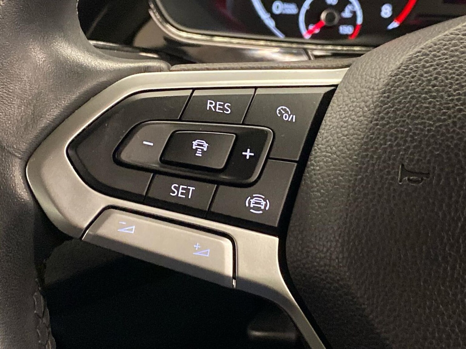 Used Volkswagen T-Cross 2020 for sale - 76547683: Photo 25