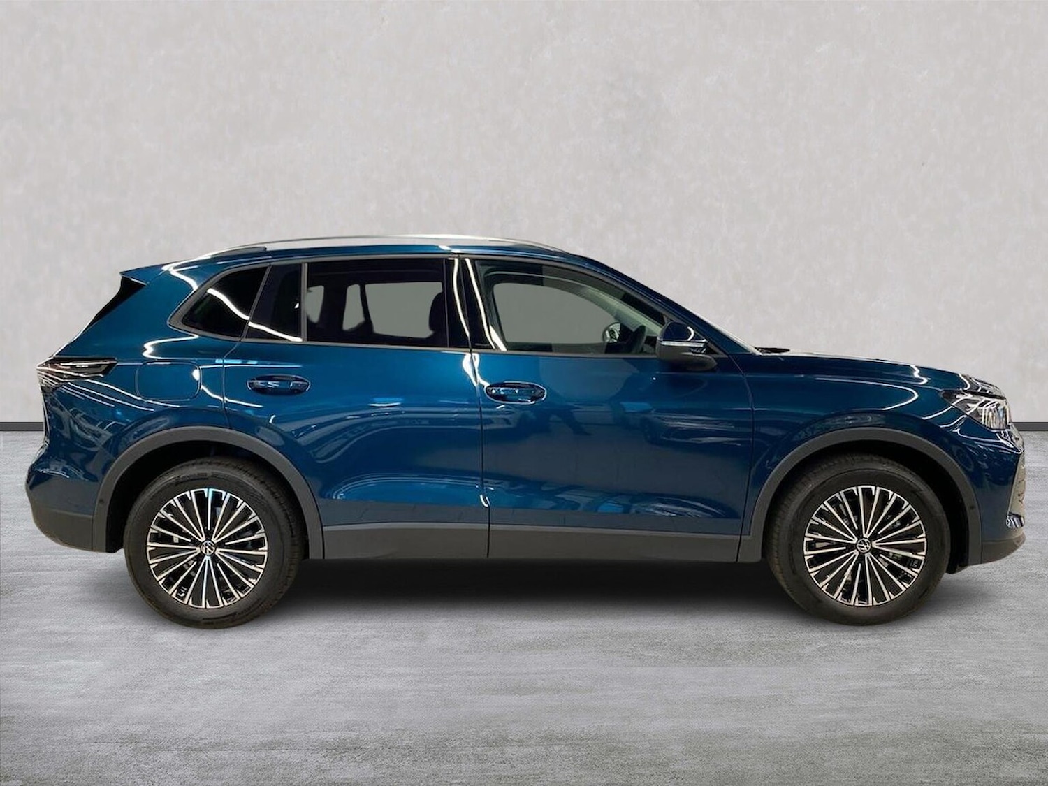 Used Volkswagen Tiguan 2025 for sale - 76651262: Photo 3