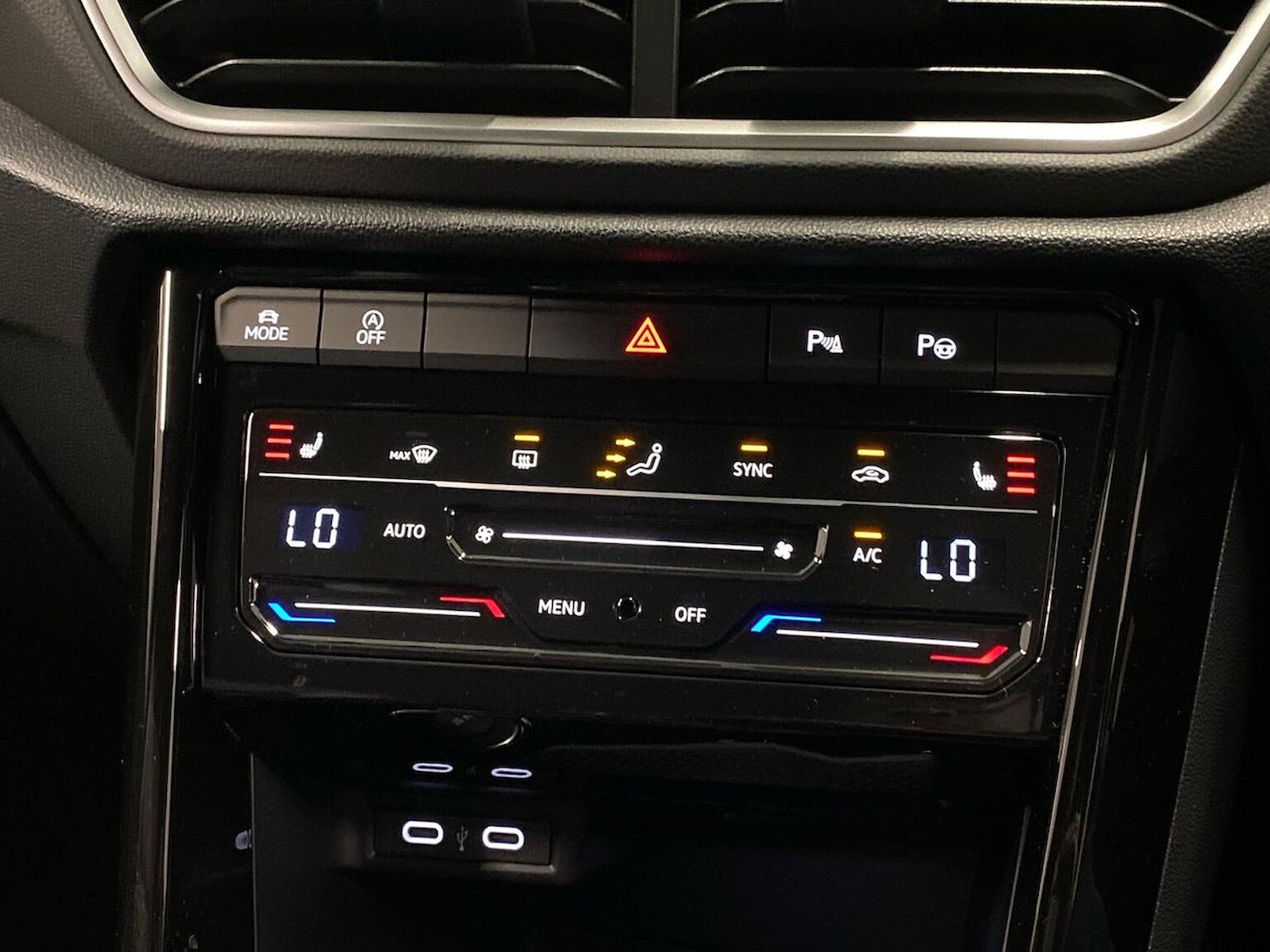 Used Volkswagen T-Roc 2025 for sale - 76536662: Photo 12