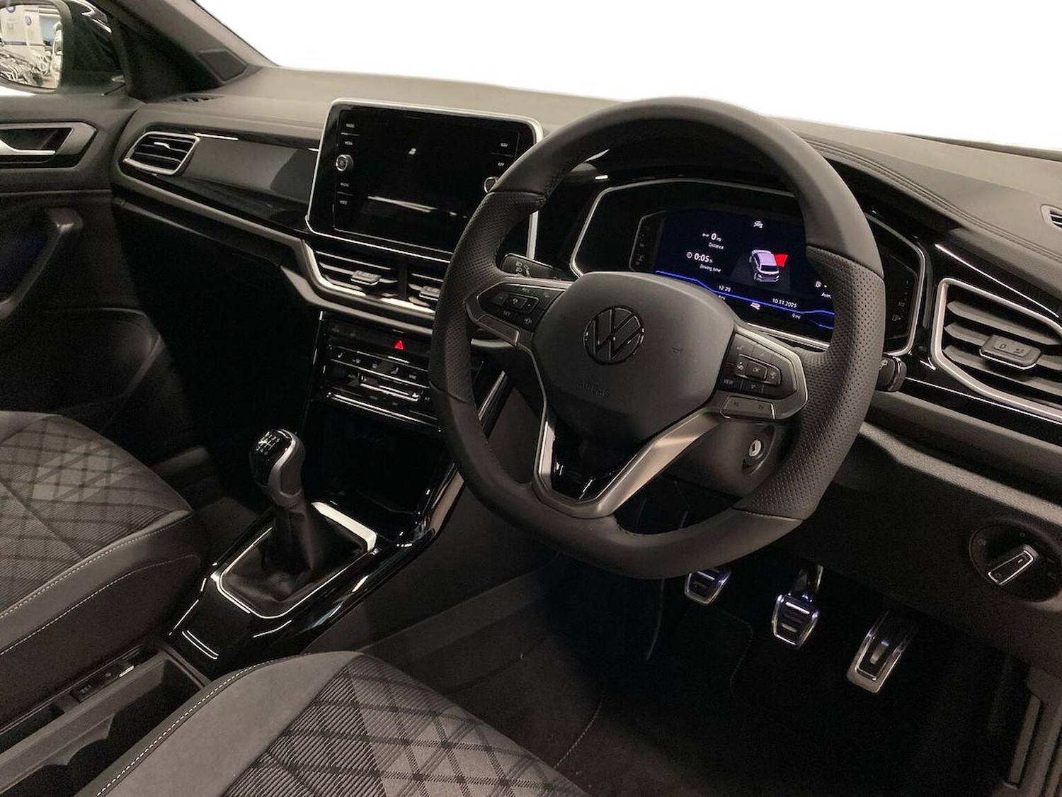 Used Volkswagen T-Roc 2025 for sale - 76536662: Photo 15