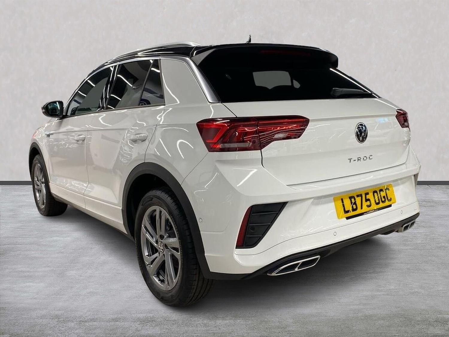 Used Volkswagen T-Roc 2025 for sale - 76536662: Photo 2