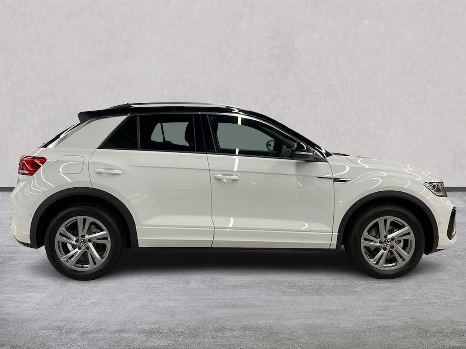 Used Volkswagen T-Roc 2025 for sale - 76536662: Photo 3