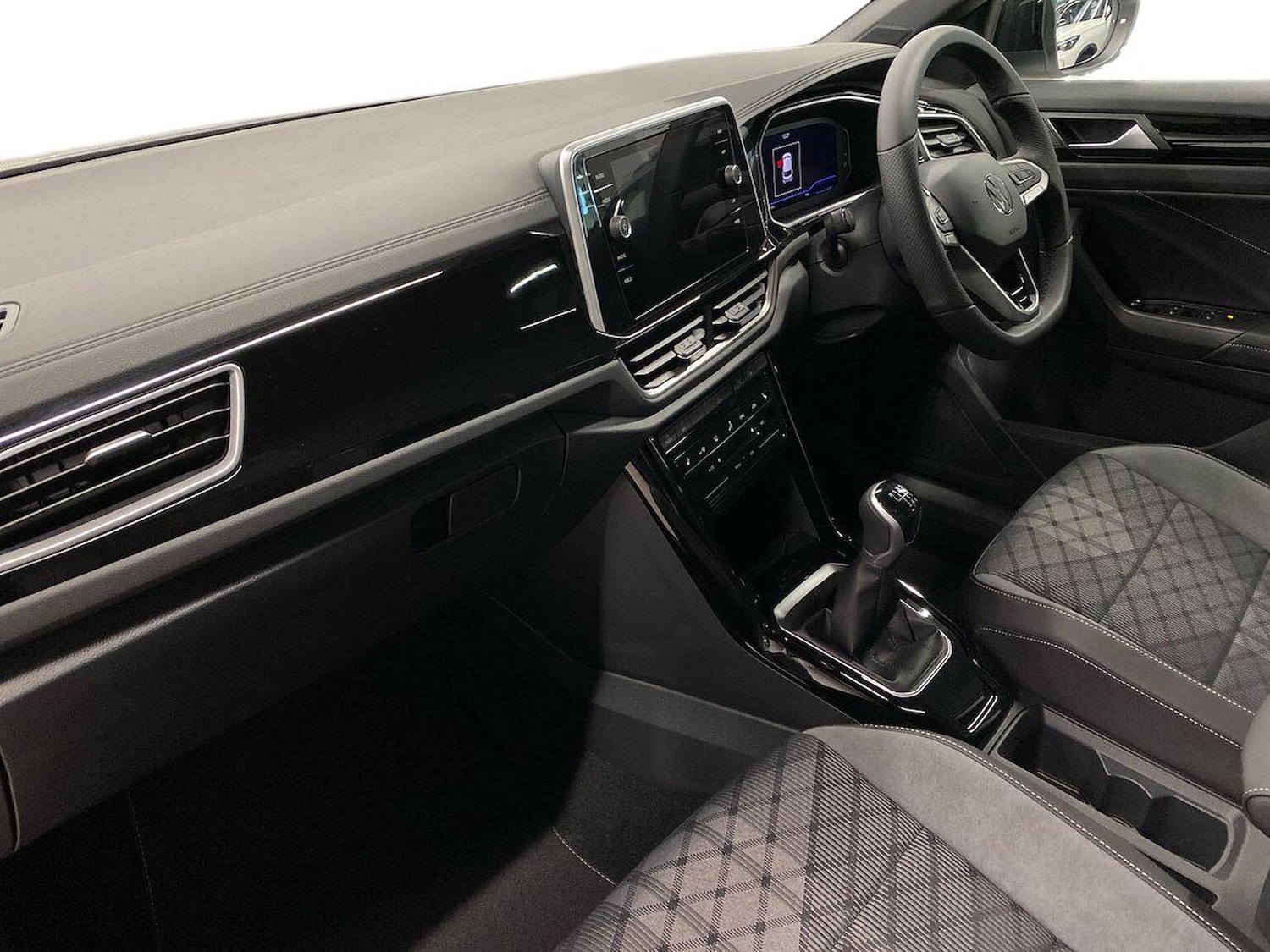 Used Volkswagen T-Roc 2025 for sale - 76536662: Photo 7