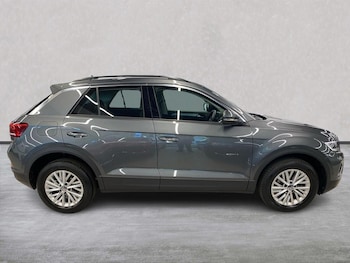 Used Volkswagen T-Roc 2022 for sale - 78353412: Photo
