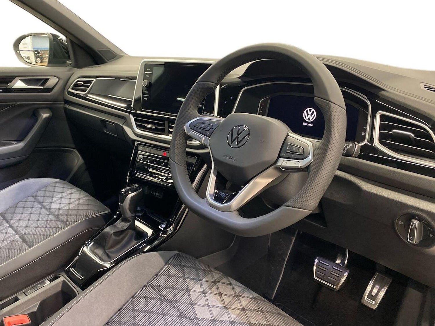 Used Volkswagen T-Roc 2026 for sale - 78194757: Photo 15