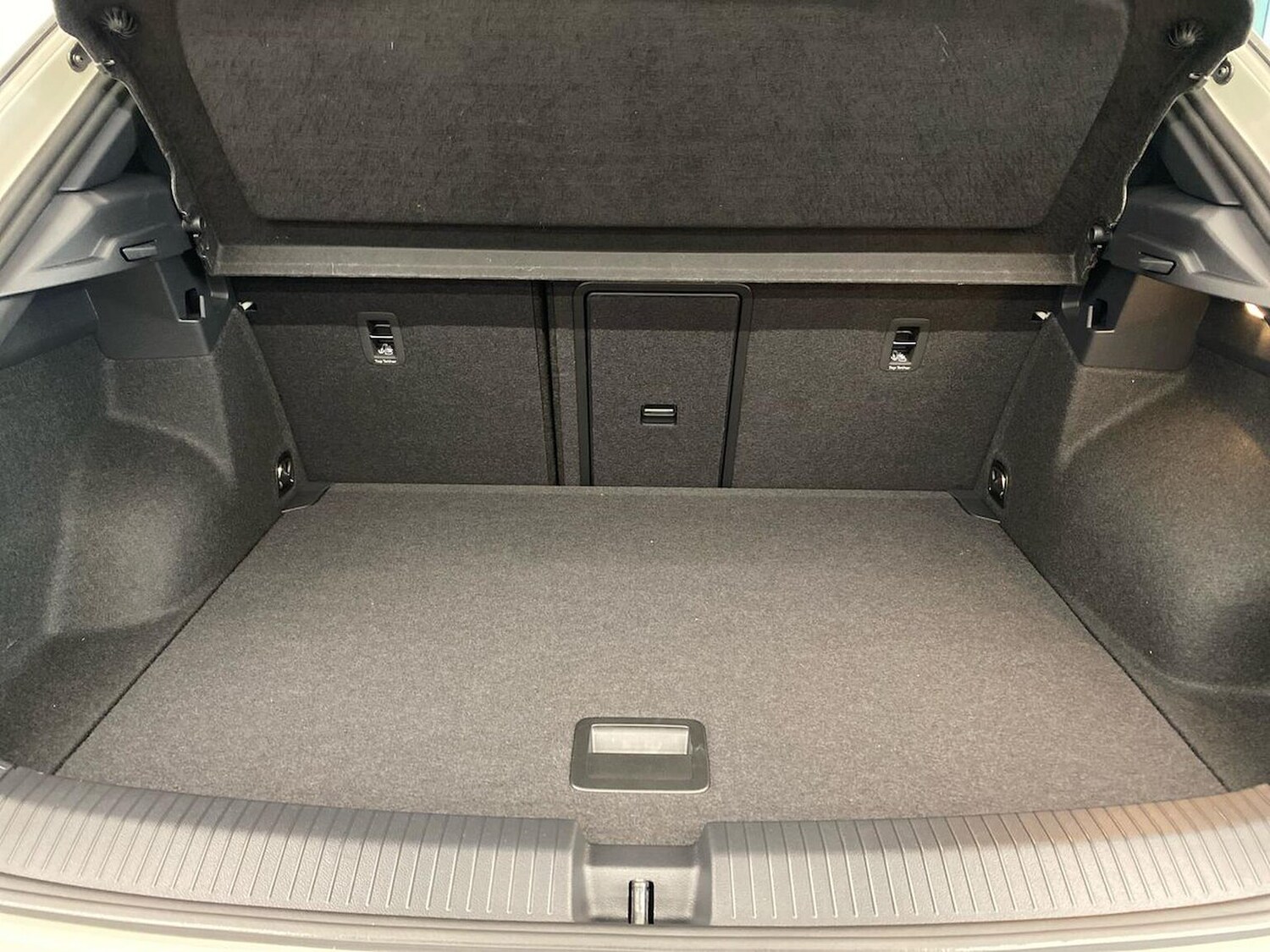 Used Volkswagen T-Roc 2026 for sale - 78194757: Photo 17