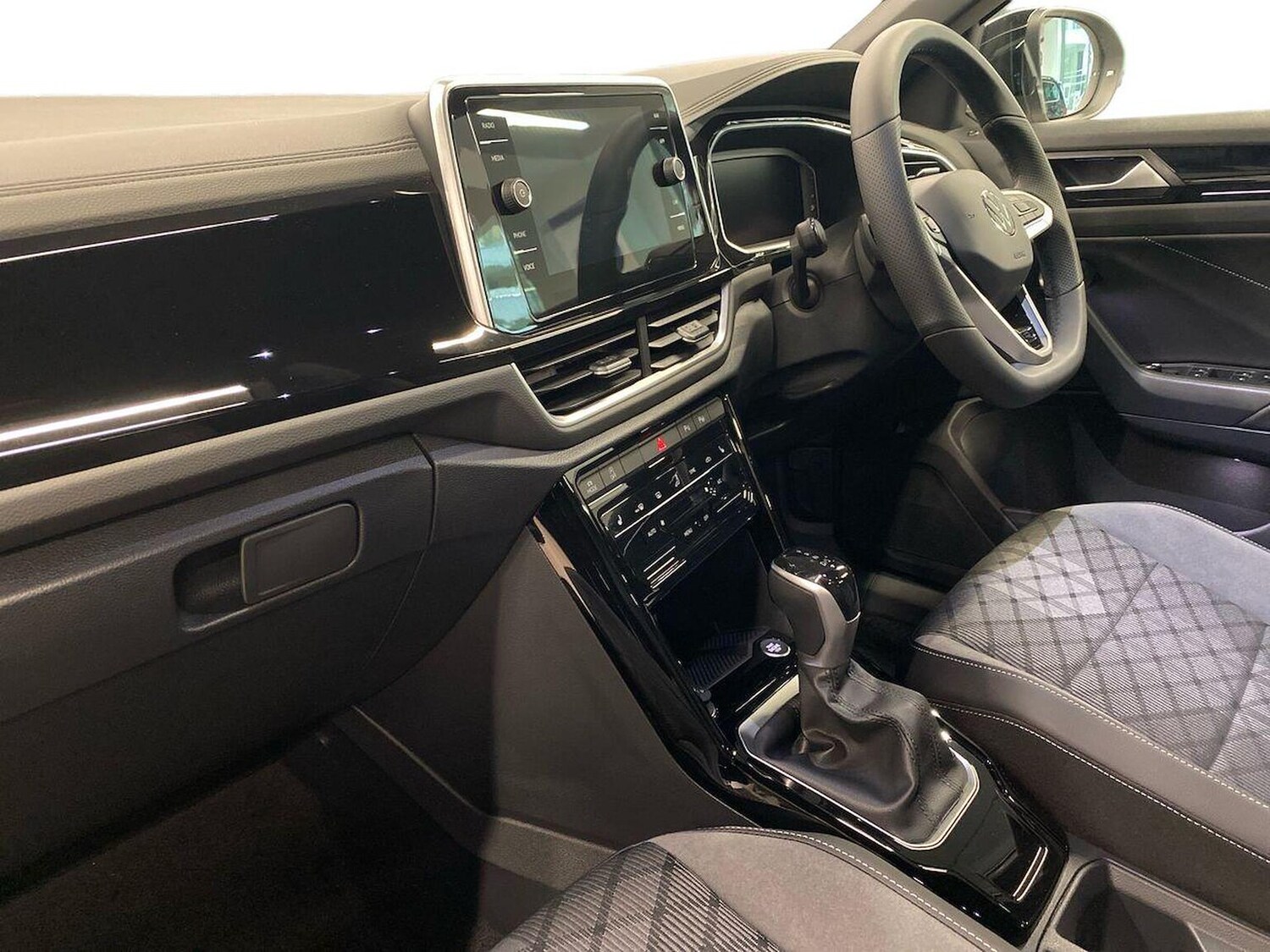 Used Volkswagen T-Roc 2026 for sale - 78194757: Photo 7